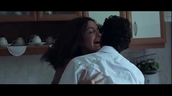 Magan ammavai varpuruthi kathara ookiraan - sex movies
