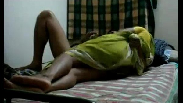 Tamil naatu kattai kaathalan meethu eeri sexyaga ookiraal -sex video