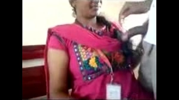 Tamil pen kalluri vagupil blowjob seigiraal - Tamil sex videos