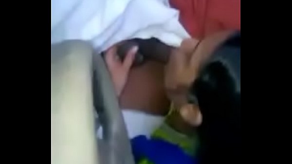 Sunni kanjai urinthe varavaithu kudiukum chennai vibachaari - sex video
