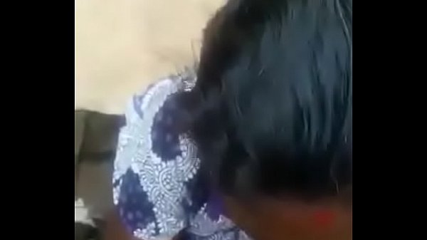 Chennai aunty mangamma sunniyai umbi kanjai kudikiraal - Blowjob video