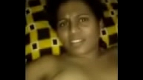 Chennai aunty meenachi kuuthi mulaiyai kanbikiraal - sex video