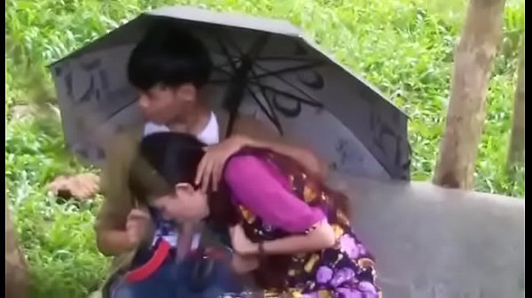 Ilaamaiyaana pen sunniyai rasithu umbugiral - Hidden cam sex video