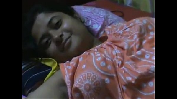 Sexiyaana chennai aunty ananthi mulai kuthiyai kanbikiraal - sex video