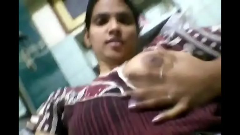 Sexiyaaga kanni mulai kuthiyai thadavi kathalanuku kanbikiral - sex video