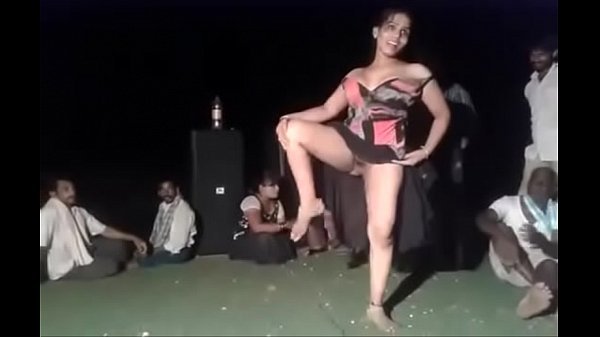 Sexiyaga mulai kuthiyai kanbithu nadanam aadum vibachaari - sex video
