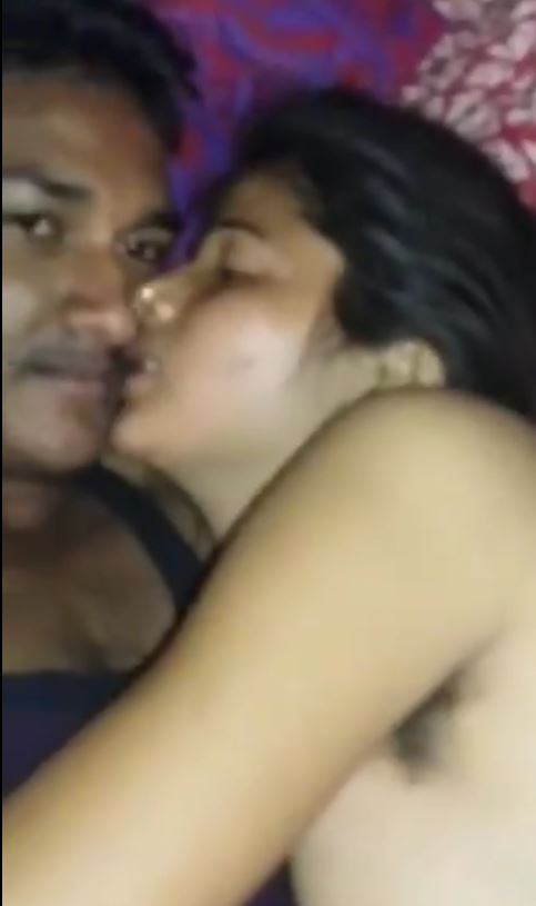 aththai-magal-kissing-video