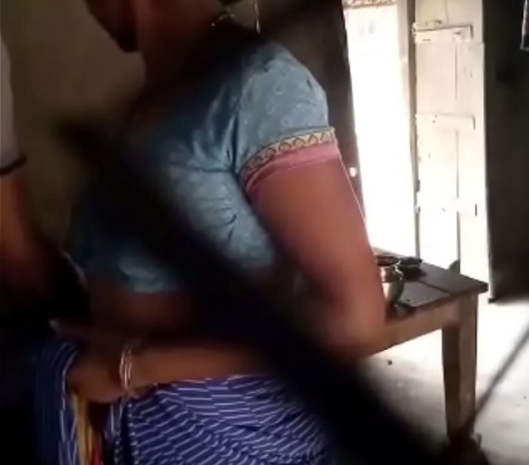 Tamil anni padavaiyai thuki cow nilaiyil ookum sex video