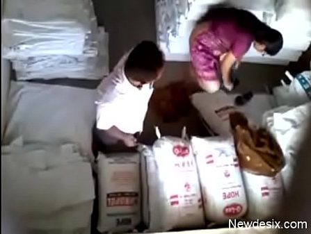 Cement kadai owner manaiviyai ookum tamil sexy video