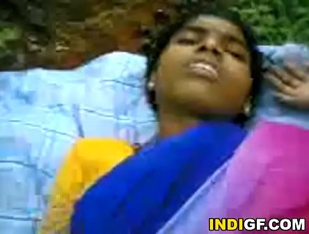 Pakathu veetu manaiyai sexiyaaga ookum tamil village sex video