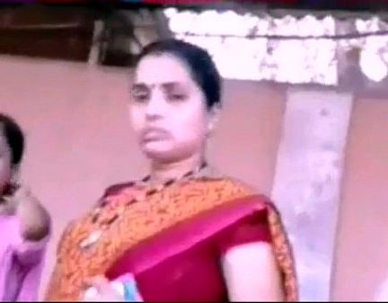 38 vayathu aunty soothil sunniyaal theikum tamil saree sex video