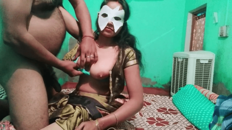 Kozhunthiyaludan madurai tamil saree sex live video